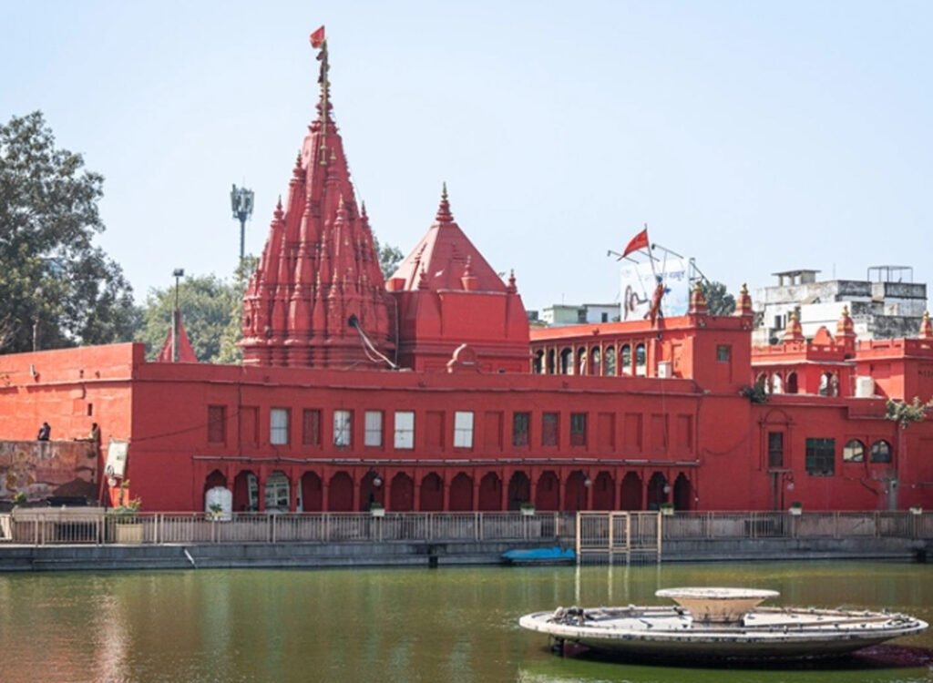 दुर्गा मंदिर (कुष्मांडा मंदिर) वाराणसी - Durga Temple in Varanasi 3 durgatemple10