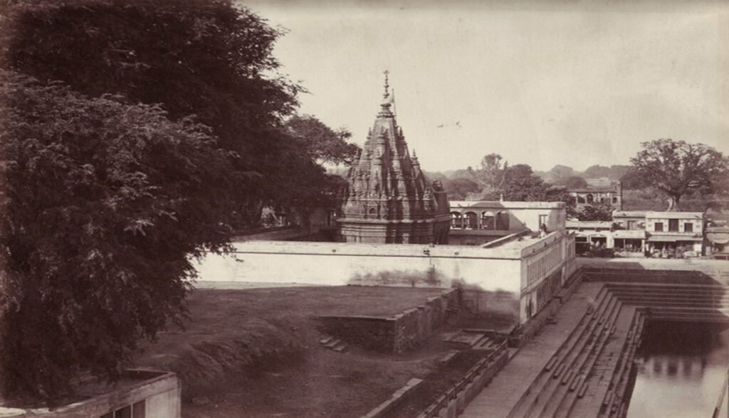 दुर्गा मंदिर (कुष्मांडा मंदिर) वाराणसी - Durga Temple in Varanasi 8 old durga temple photos